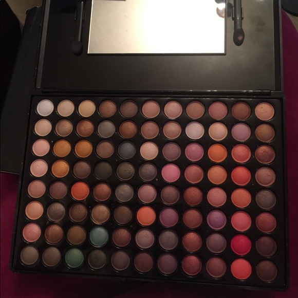 MAC Cosmetics Other - Mac eyeshadow pallet